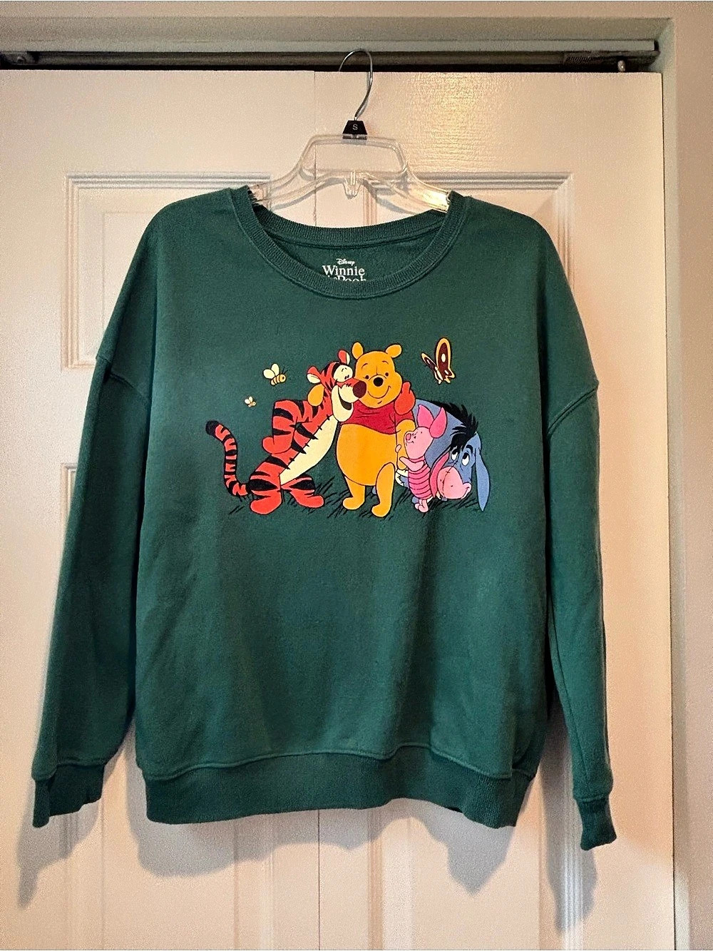 Disney Winnie the Pooh Graphic Sweatshirt in Green Size Medium